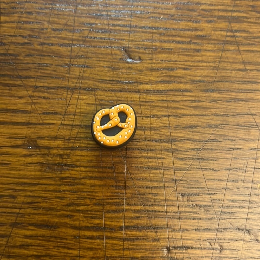 Pretzel Jibbitz - Brand New